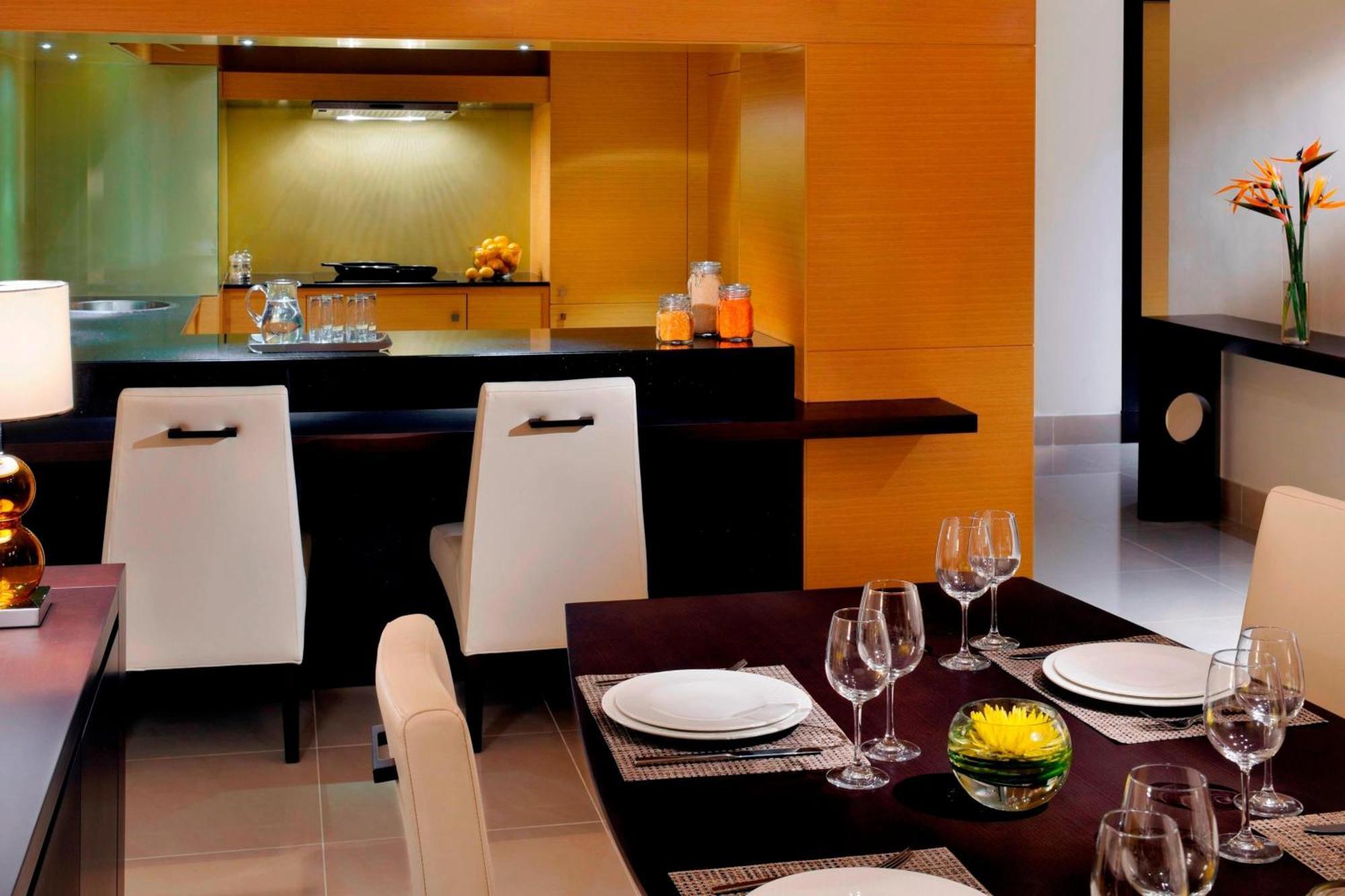 Marriott Executive Apartments Al Jaddaf, Dubái Exterior foto A kitchen in a W Residence
