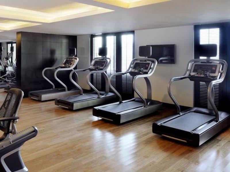 Marriott Executive Apartments Al Jaddaf, Dubái Exterior foto The gym at the hotel