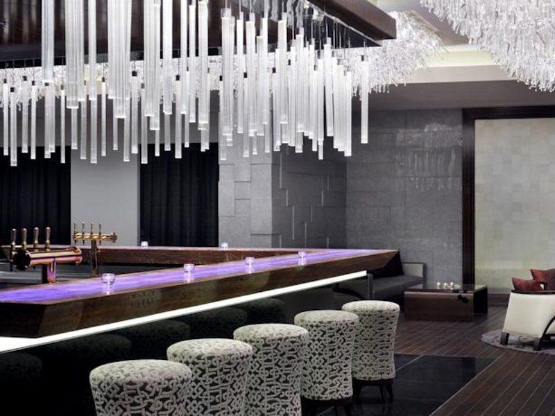 Marriott Executive Apartments Al Jaddaf, Dubái Exterior foto The bar at the W Hotel