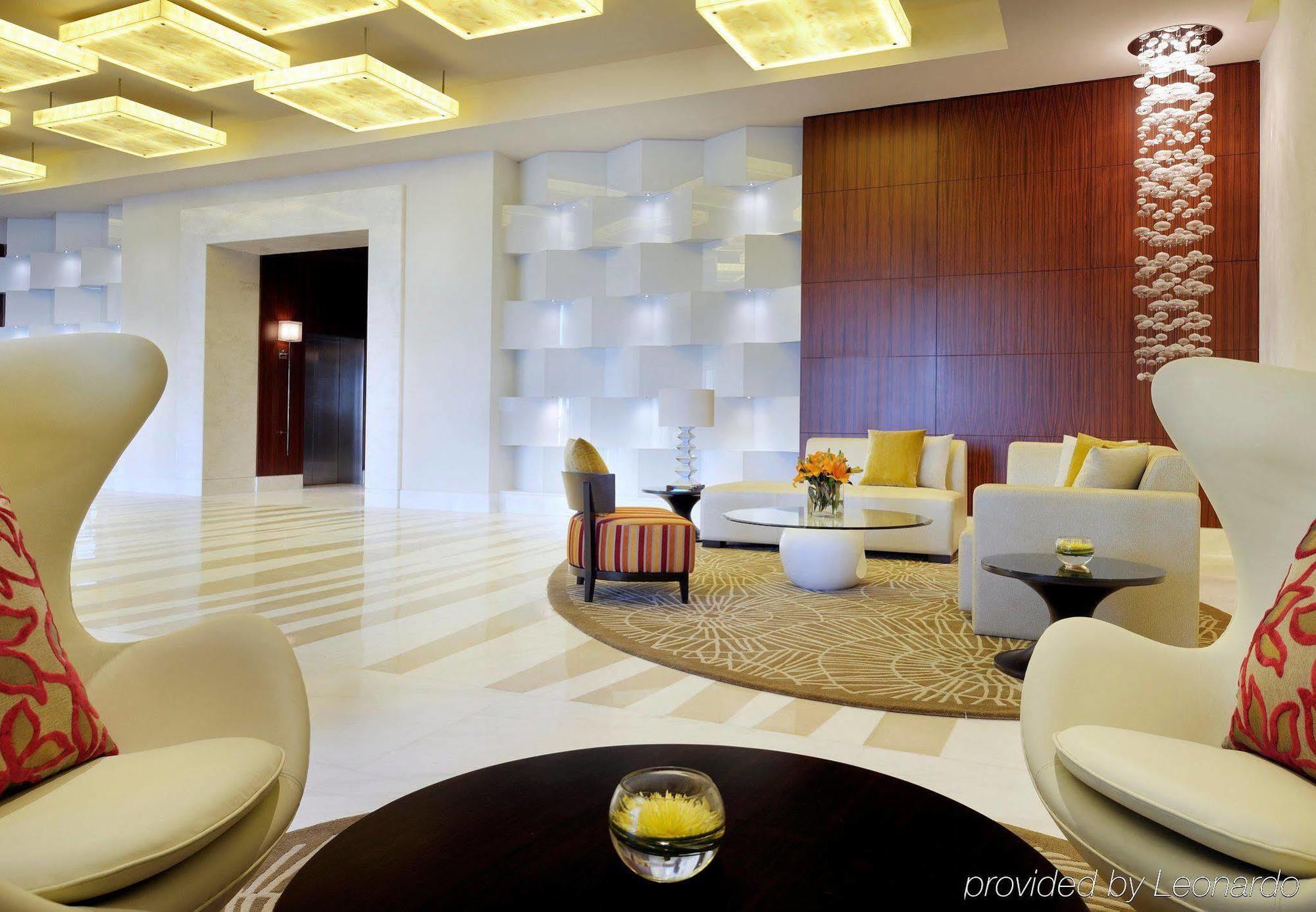 Marriott Executive Apartments Al Jaddaf, Dubái Exterior foto Lobby